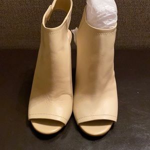 Cream Aldo women’s wedge shoe